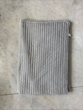 Project 62 Light Gray Twin/Twin XL Quilt